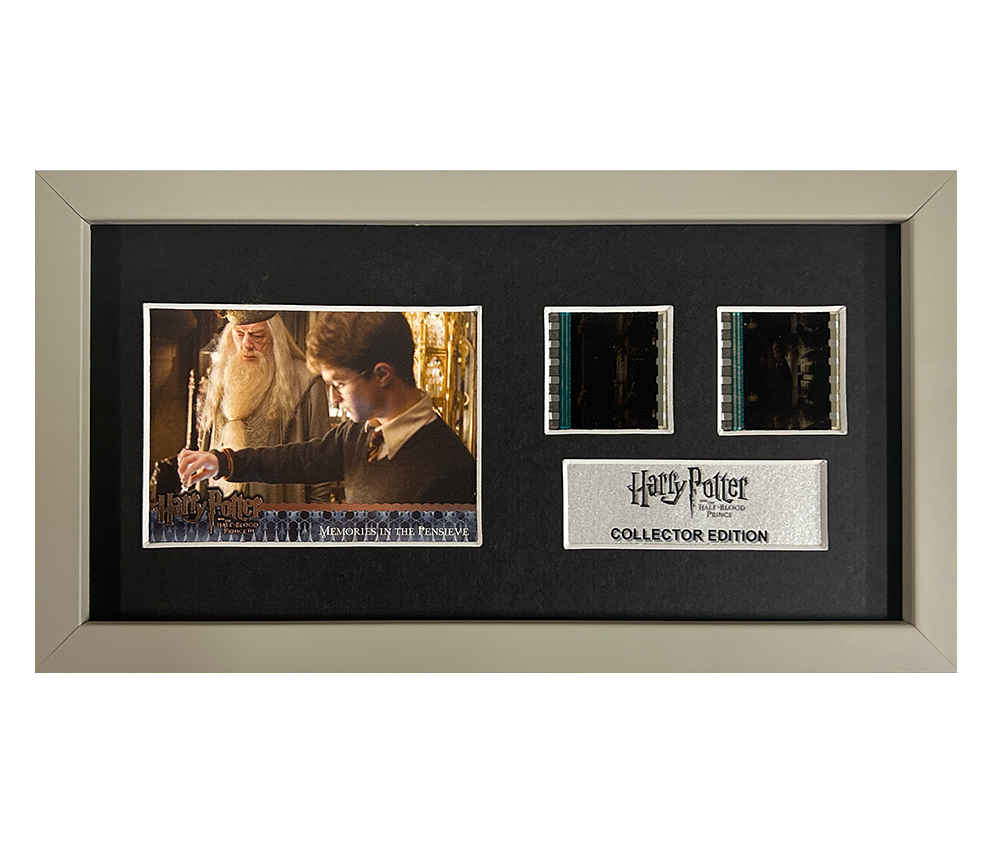 Harry Potter & the Half Blood Prince |  2 Cell with Original Trading Card Display