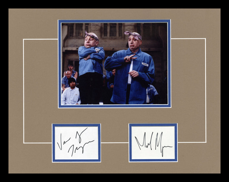 Austin Powers Goldmember Autographed Display