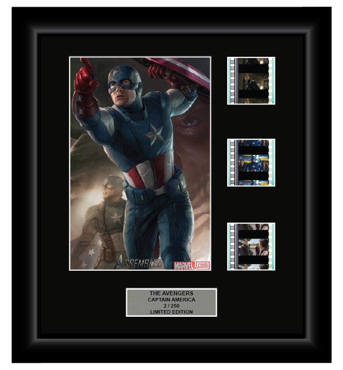 Avengers Captain America (2012) - 3 Cell Display