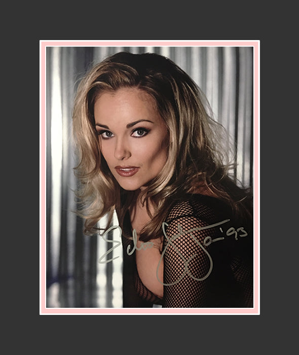 Echo Johnson Autograph | Playboy Playmate of the Month January 1993